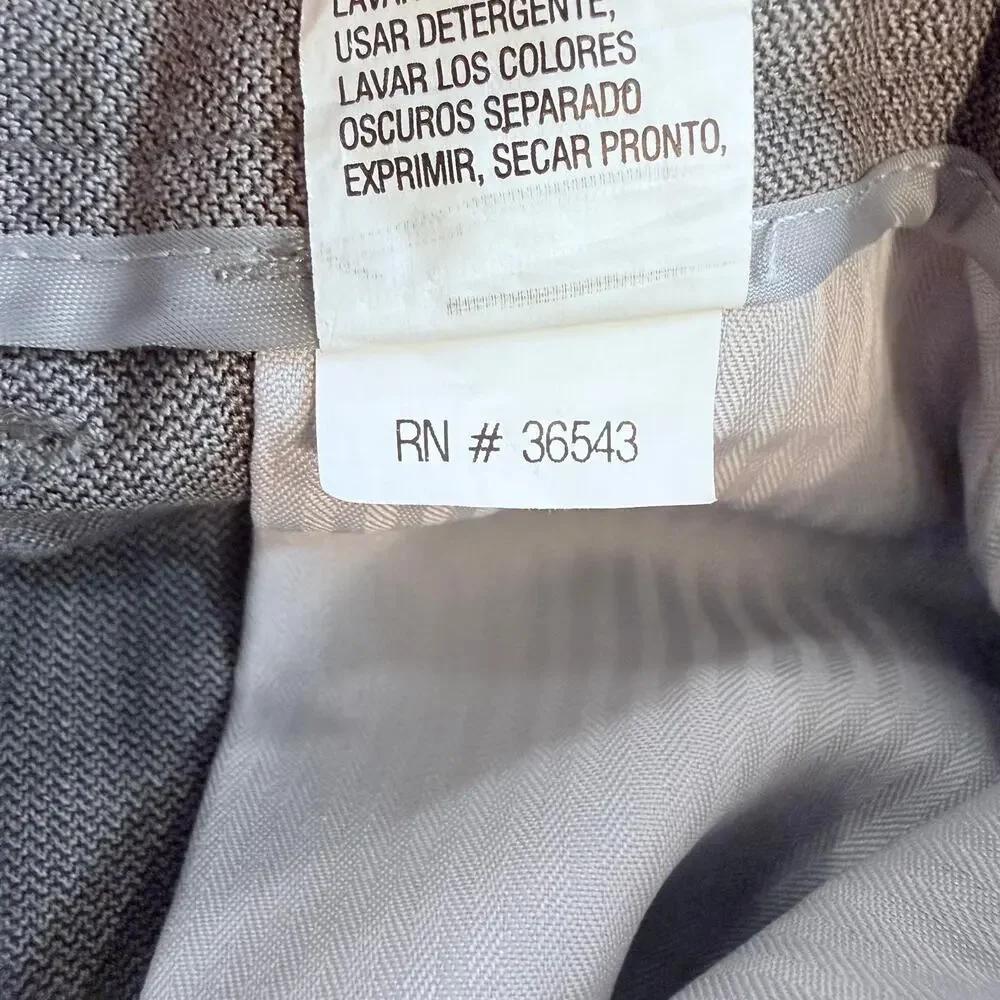 IZOD Men's Shorts Gray Plaid 9